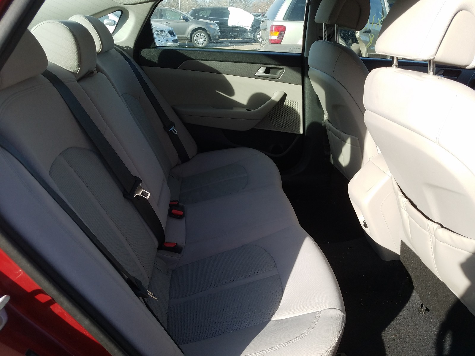 Photo 6 from auction – 2015 HYUNDAI SONATA SE with VIN 5NPE24AF4FH060904