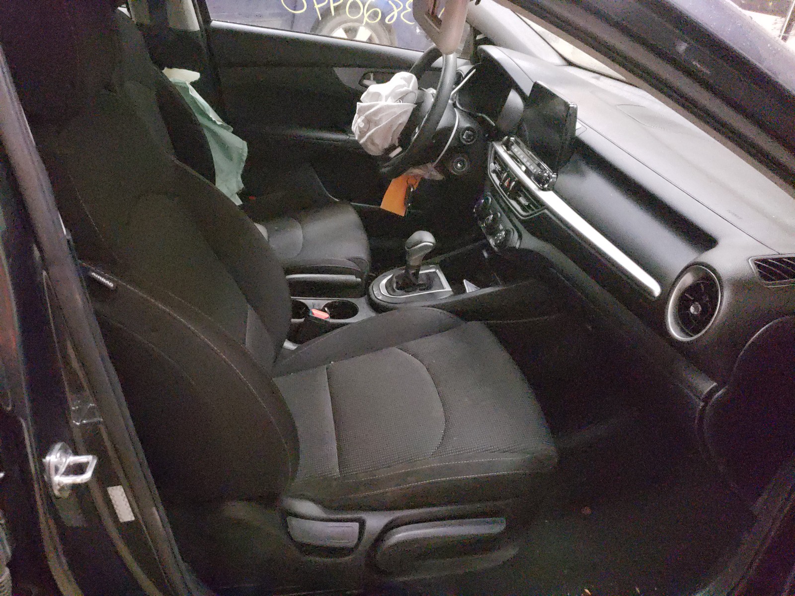 Photo 5 from auction – 2020 KIA FORTE FE with VIN 3KPF24AD4LE159127
