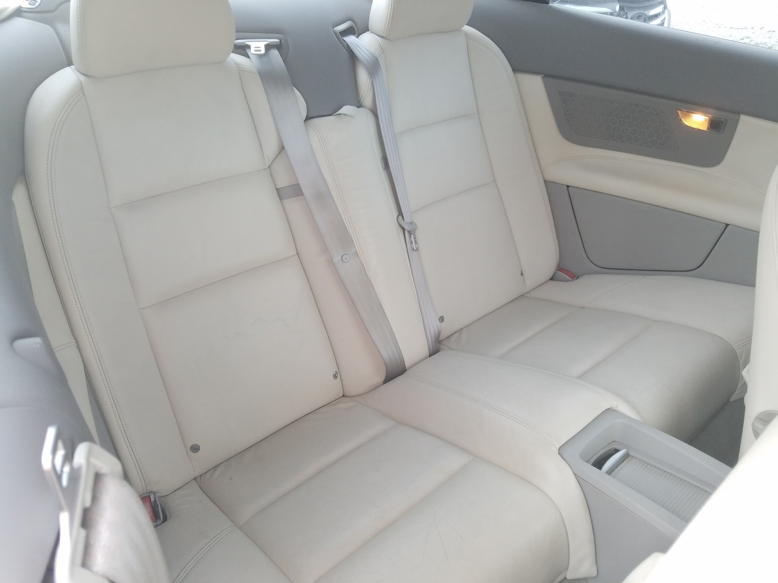 Photo 6 from auction – 2009 VOLVO C70 T5 with VIN YV1MC67249J077300