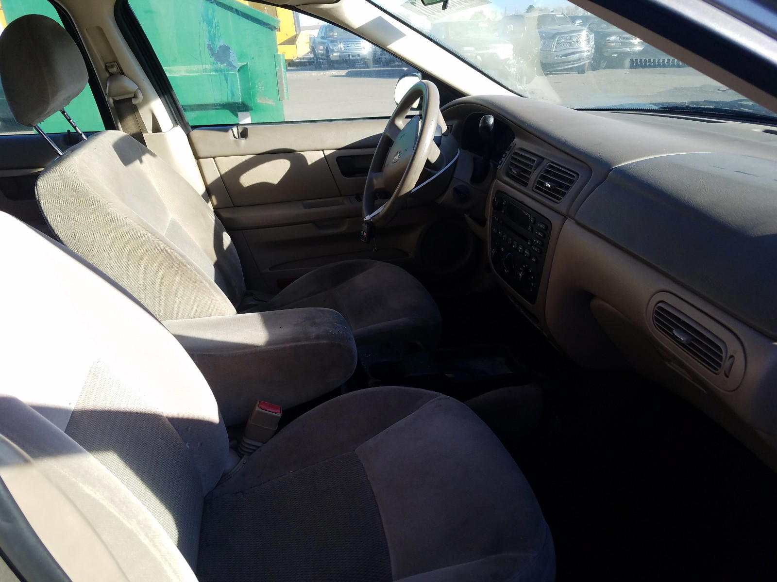 Photo 5 from auction – 2006 FORD TAURUS SE with VIN 1FAFP53U66A109010
