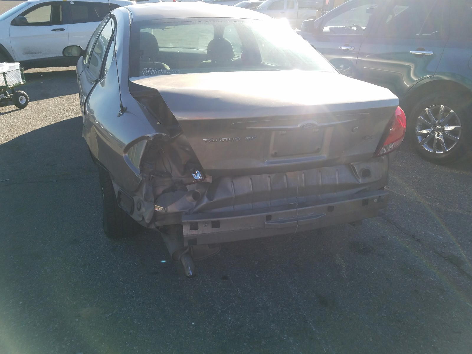Photo 9 from auction – 2006 FORD TAURUS SE with VIN 1FAFP53U66A109010