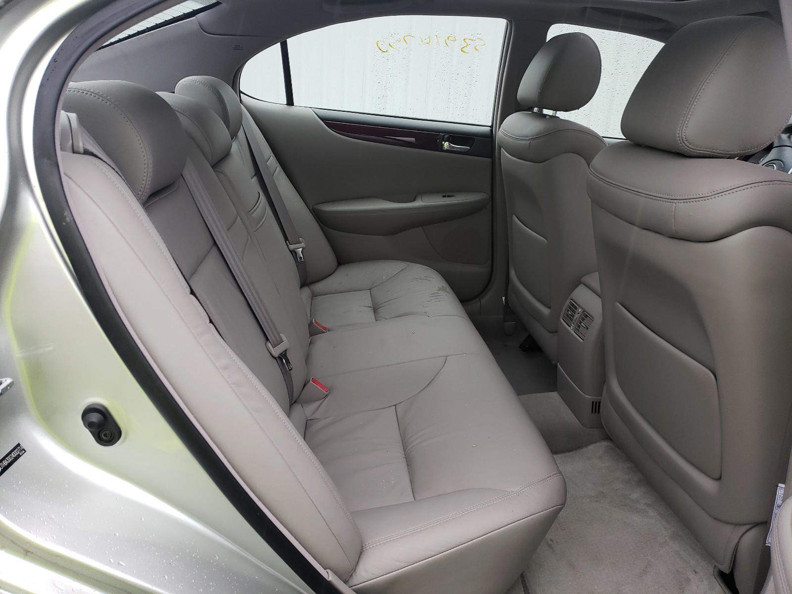 Photo 6 from auction – 2004 LEXUS ES 330 with VIN JTHBA30G240002714
