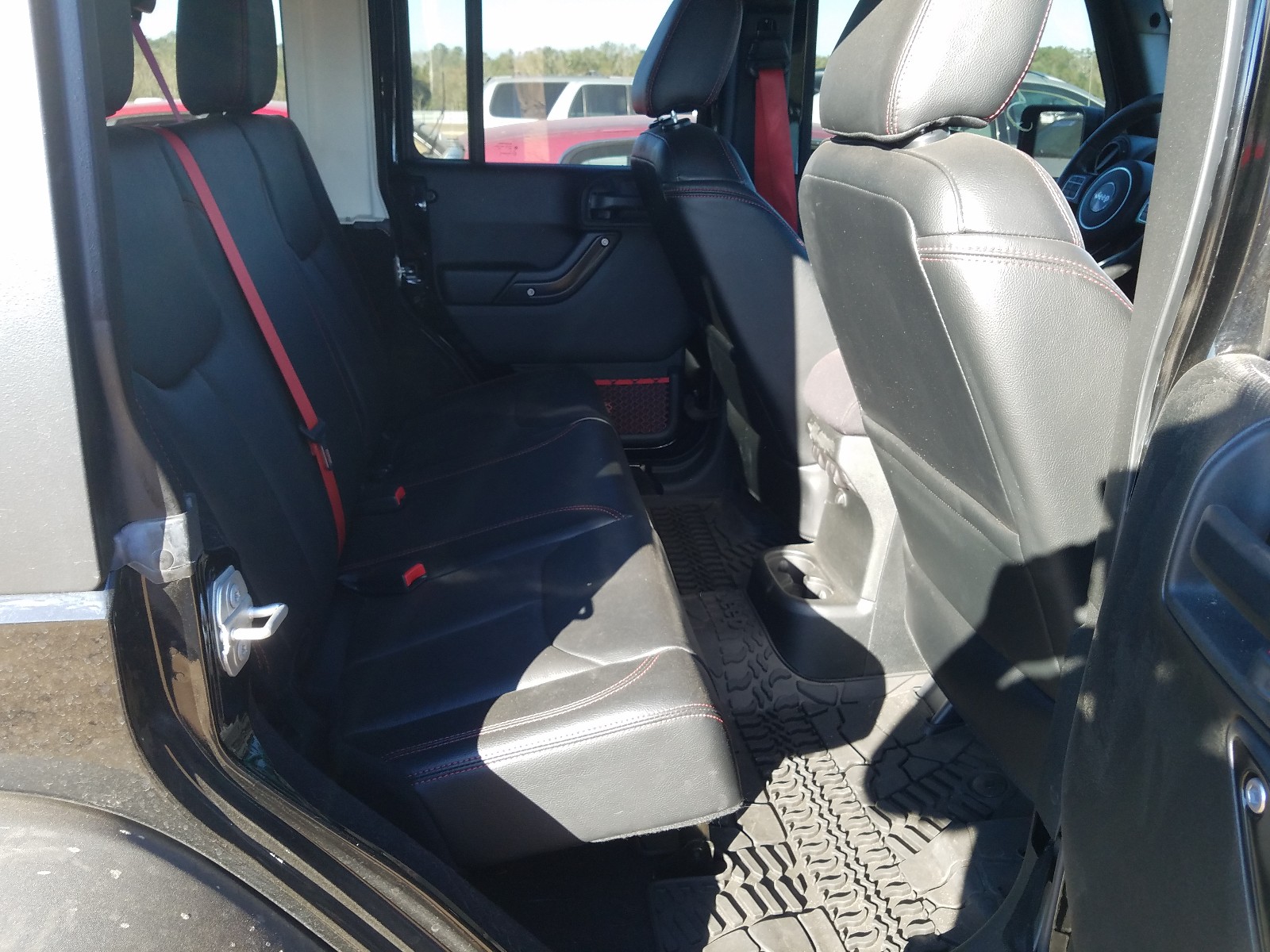 Photo 6 from auction – 2018 JEEP WRANGLER U with VIN 1C4BJWFG7JL805636