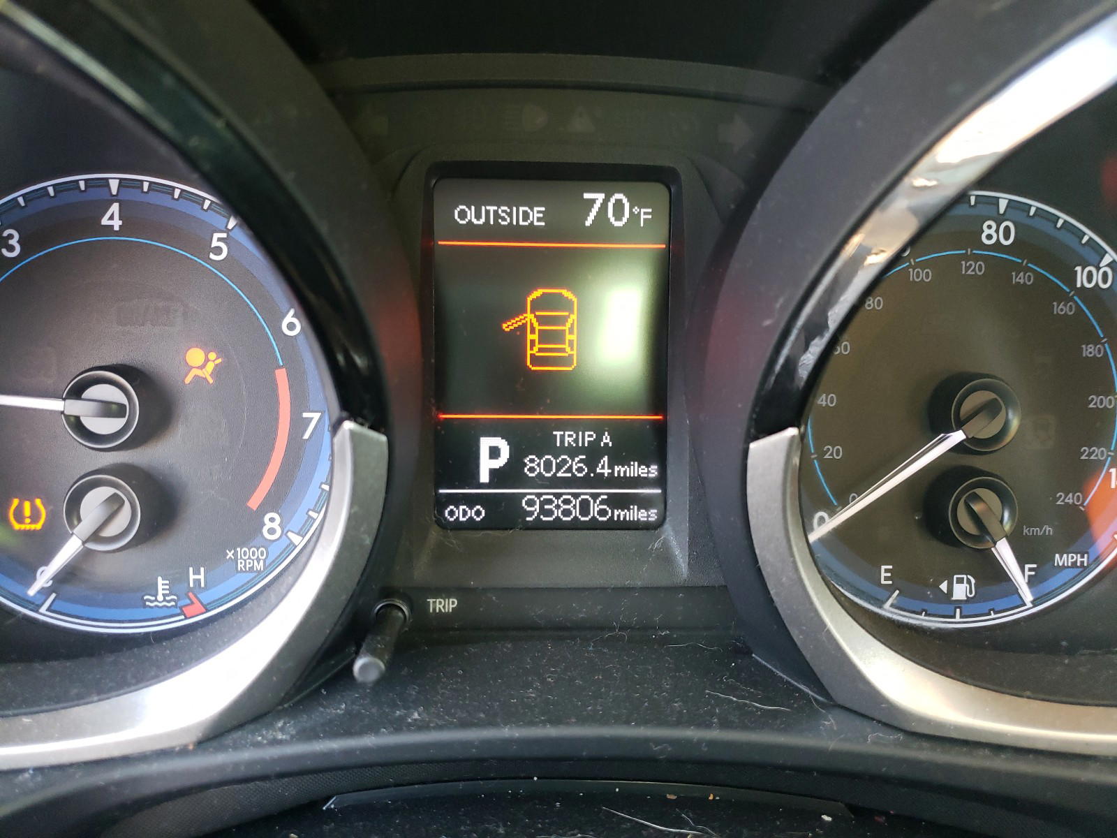 Photo 8 from auction – 2014 TOYOTA COROLLA L with VIN 2T1BURHE1EC001687