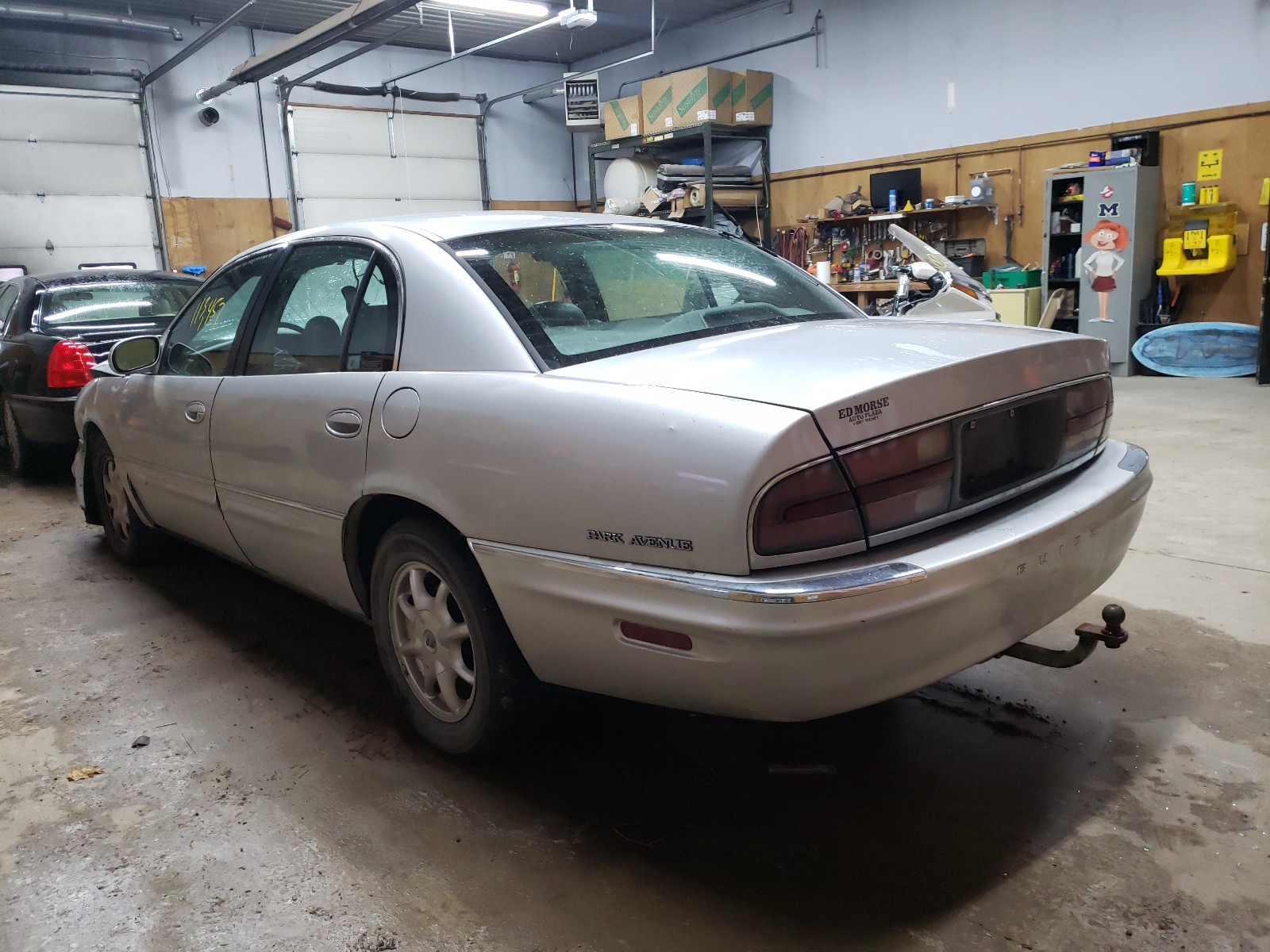 Photo 3 from auction – 2000 BUICK PARK AVENU with VIN 1G4CW54K6Y4290541