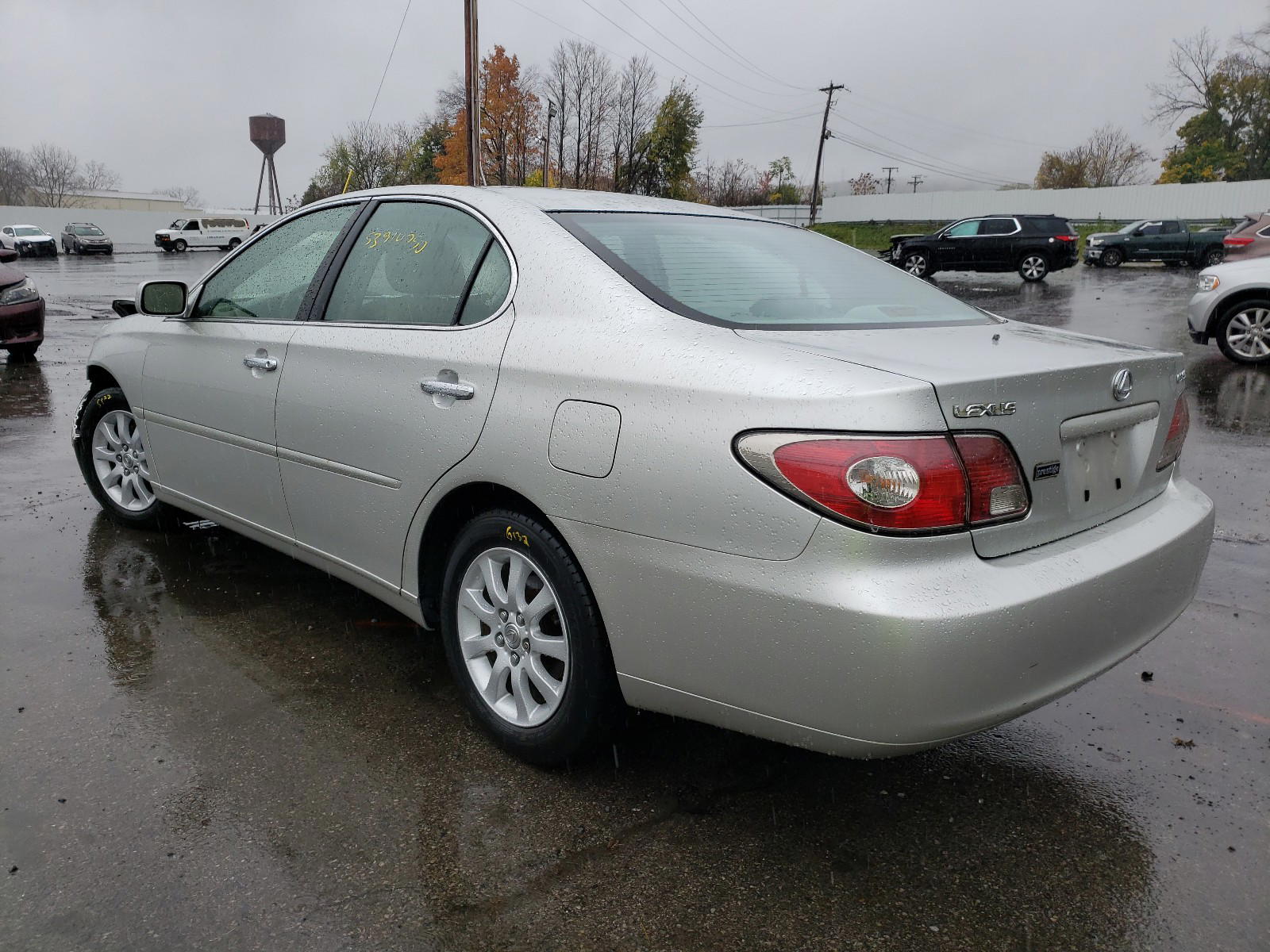 Photo 3 from auction – 2004 LEXUS ES 330 with VIN JTHBA30G240002714