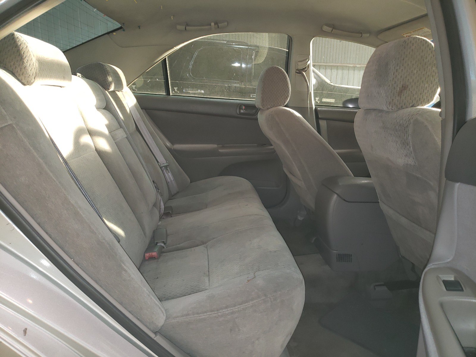 Photo 6 from auction – 2002 TOYOTA CAMRY LE with VIN 4T1BE32K82U062313