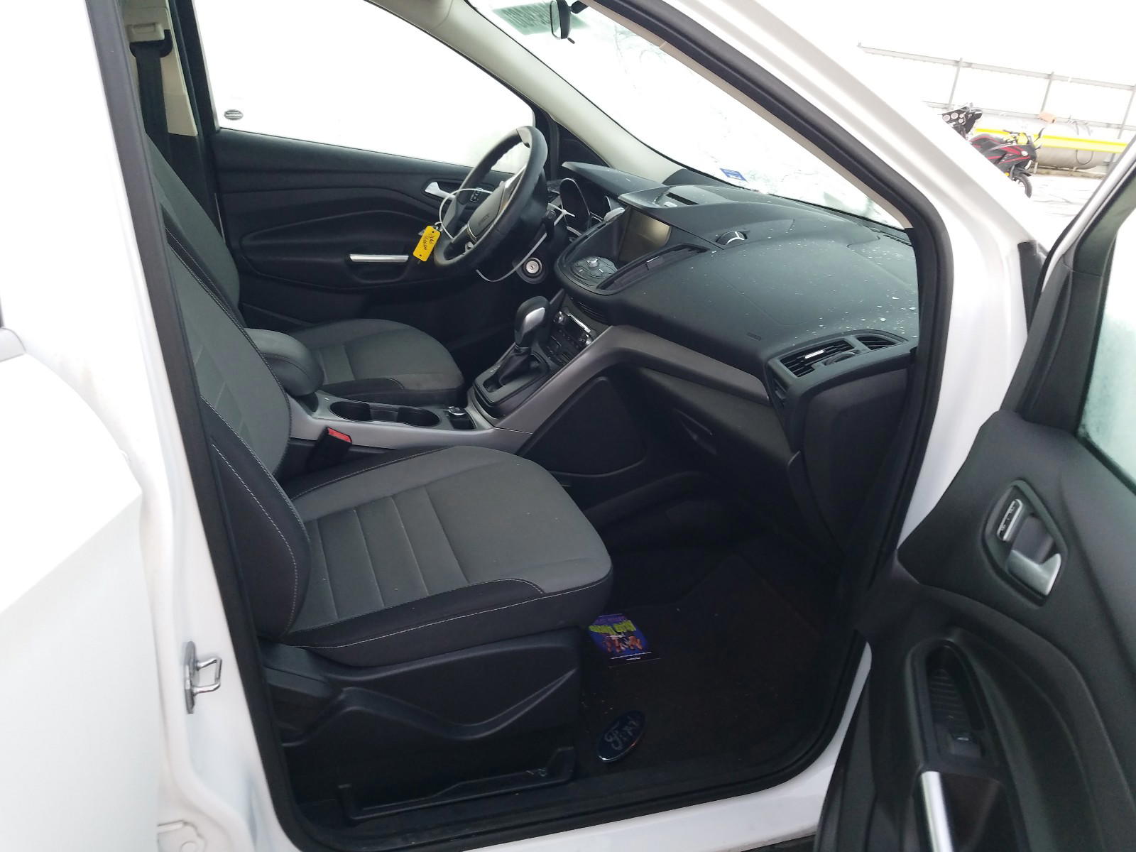 Photo 5 from auction – 2015 FORD ESCAPE SE with VIN 1FMCU0GX2FUC41740