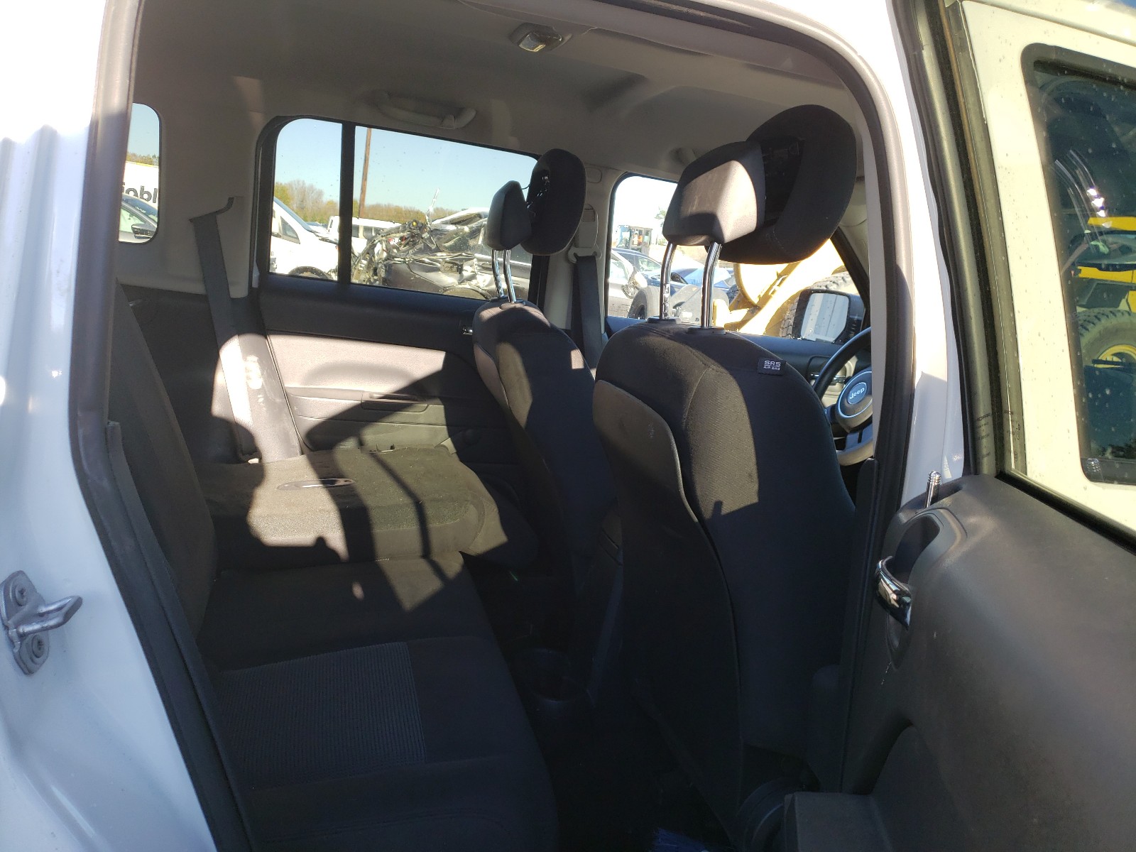 Photo 6 from auction – 2016 JEEP PATRIOT SP with VIN 1C4NJRBB5GD557205
