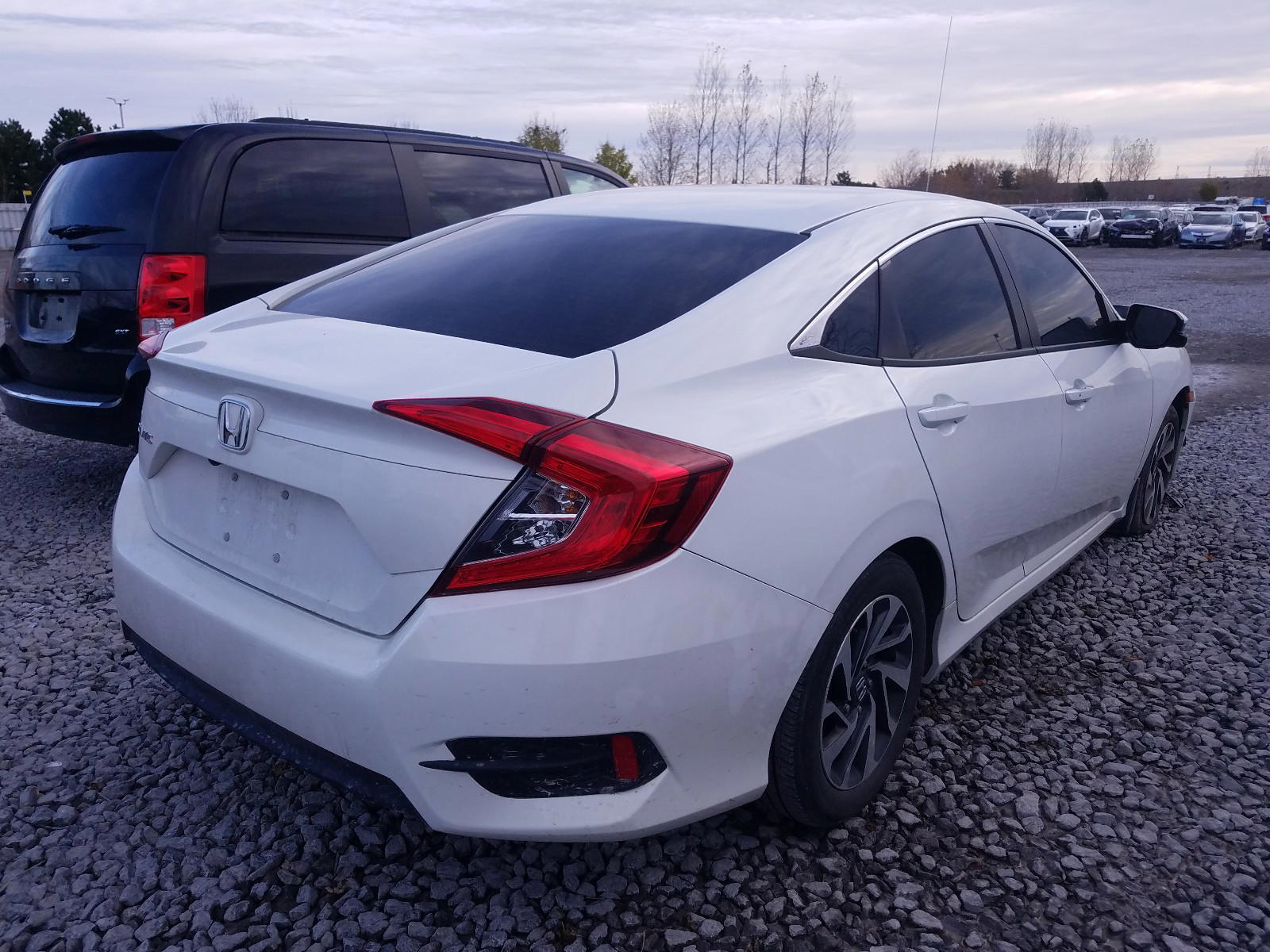 Photo 4 from auction – 2016 HONDA CIVIC EX with VIN 2HGFC2F73GH002642