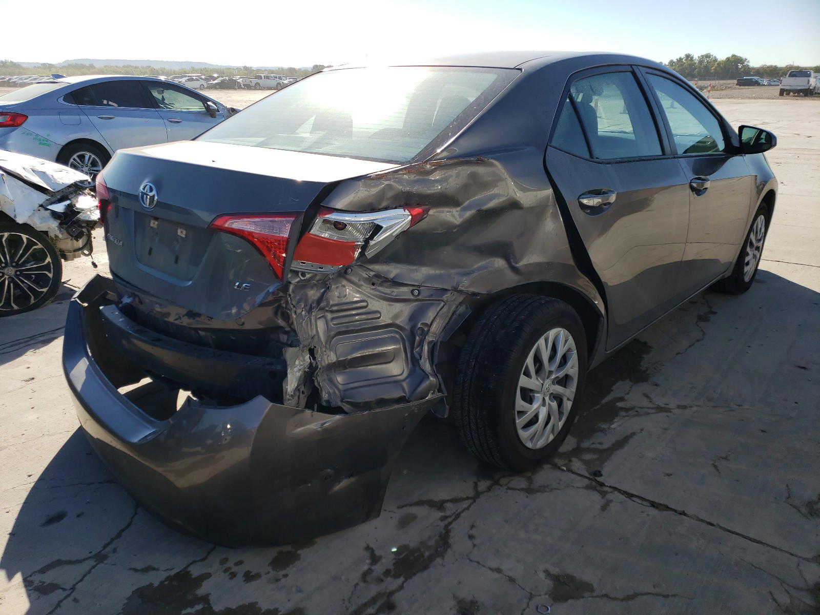 Photo 4 from auction – 2017 TOYOTA COROLLA L with VIN 5YFBURHE4HP714734