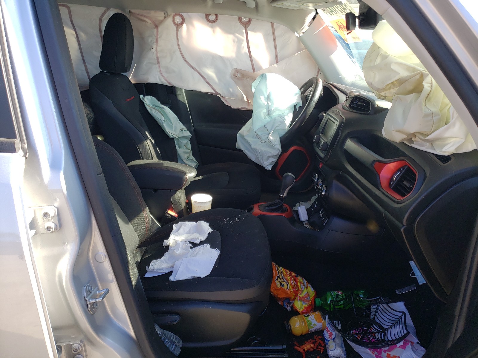صورة رقم 5 من المزاد - 2016 JEEP RENEGADE T مع VIN ZACCJBCT6GPC49385