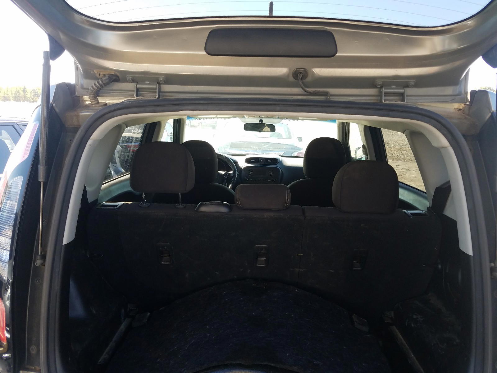 Photo 9 from auction – 2016 KIA SOUL with VIN KNDJN2A26G7247655