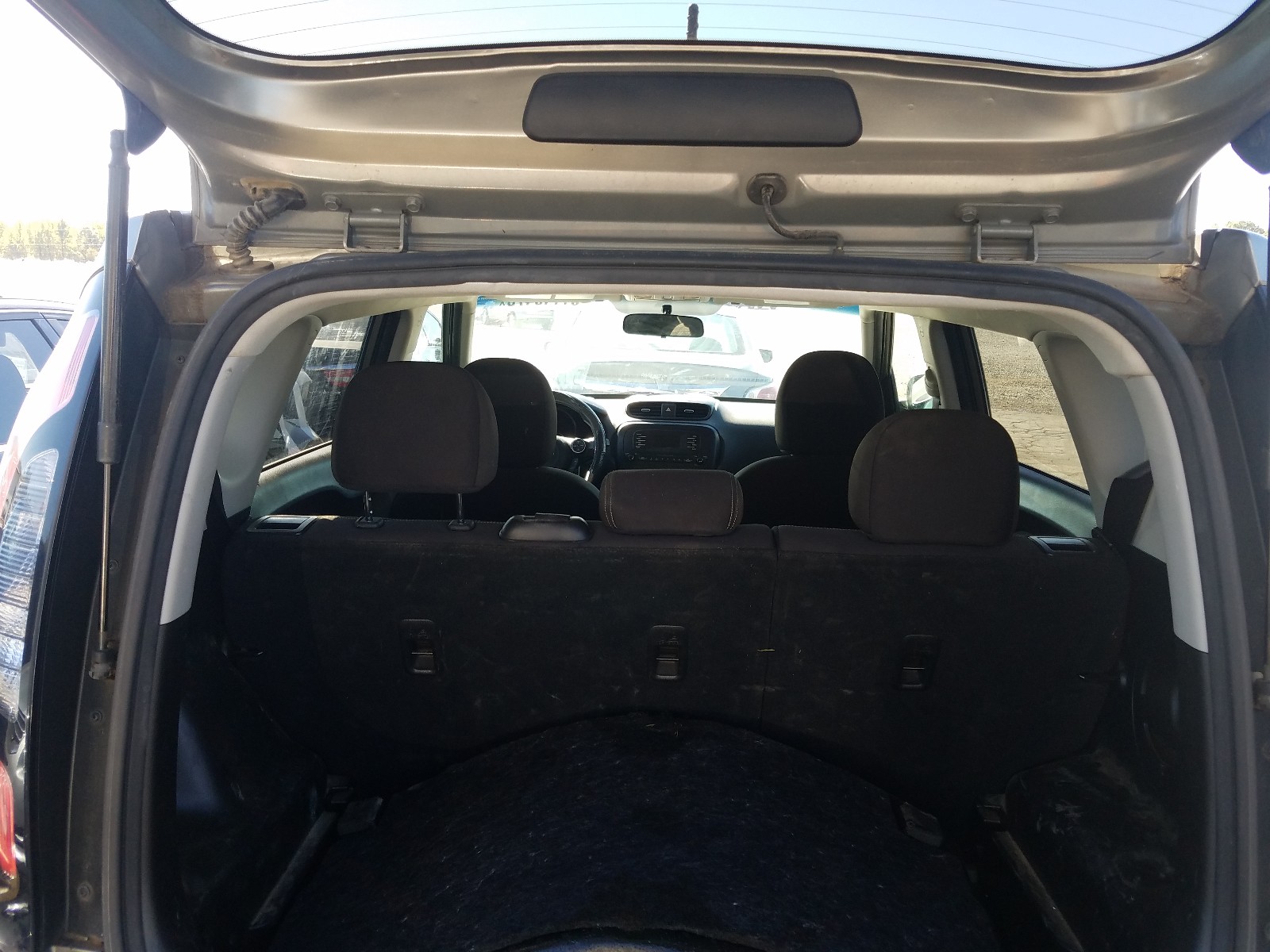 Zdjęcie 9 z aukcji – 2016 KIA SOUL z VIN KNDJN2A26G7247655