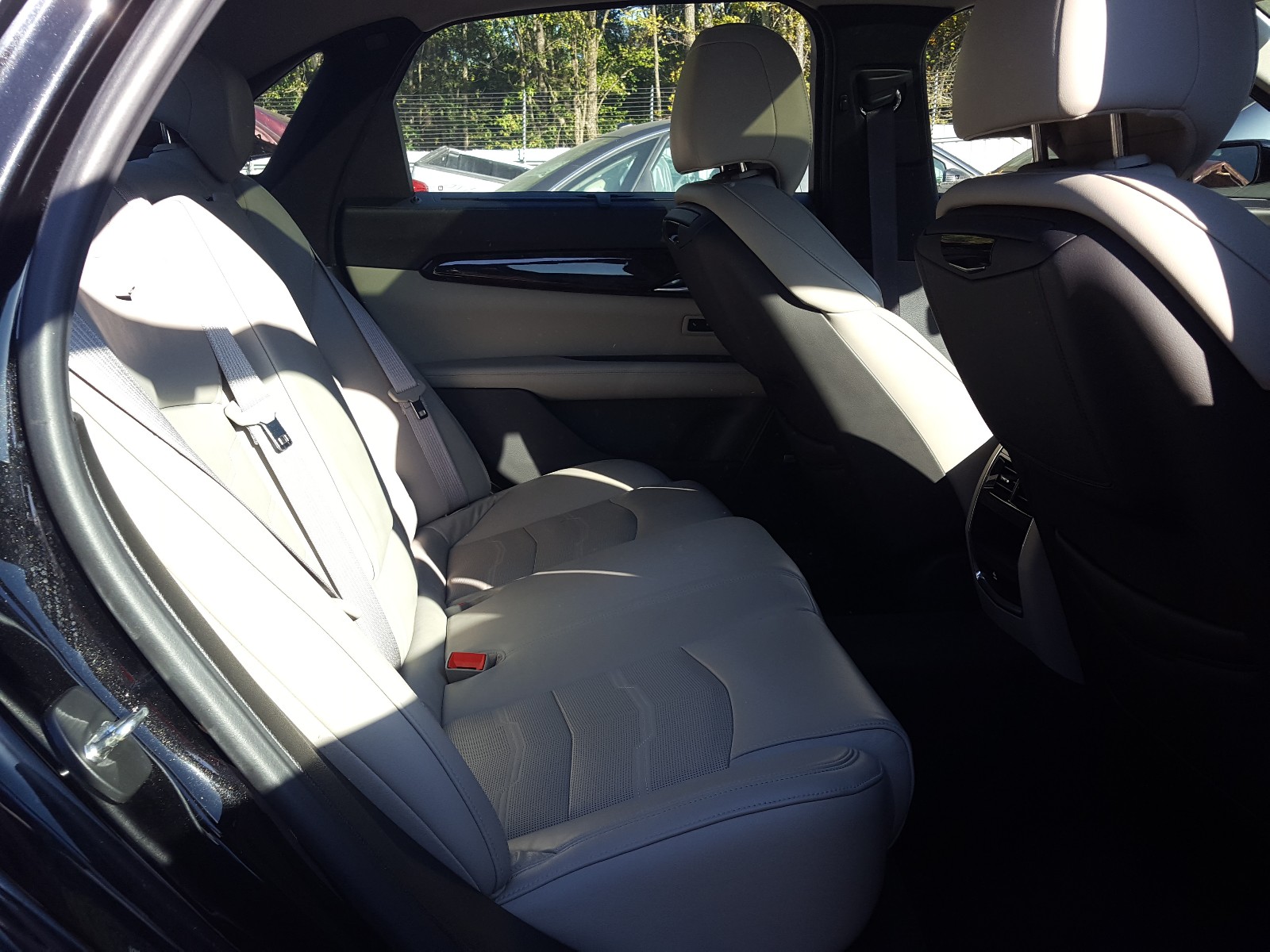 Photo 6 from auction – 2017 CADILLAC CT6 PREMIU with VIN LREKK5RX1HA055256