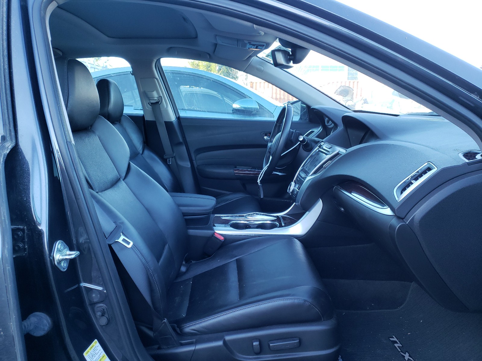 Photo 5 from auction – 2015 ACURA TLX TECH with VIN 19UUB3F56FA800094