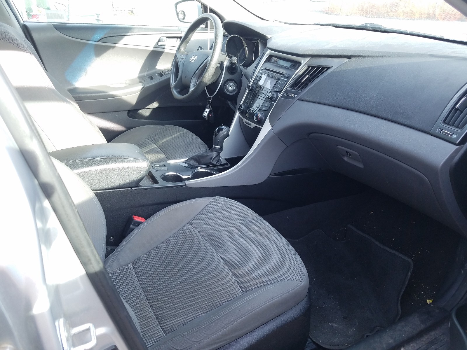 Photo 5 from auction – 2013 HYUNDAI SONATA GLS with VIN 5NPEB4AC9DH741613