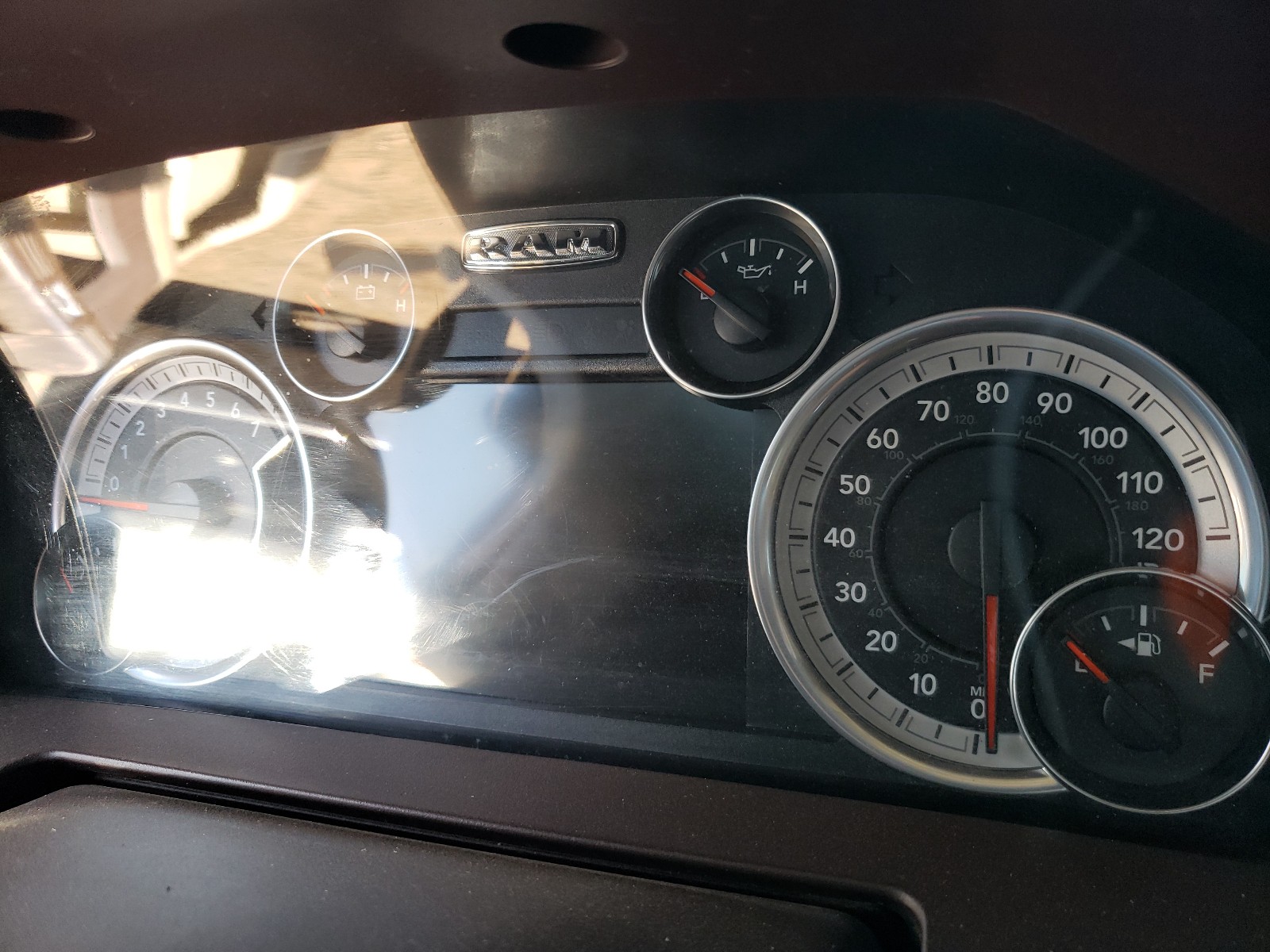 صورة رقم 8 من المزاد - 2017 RAM 1500 LARAM مع VIN 1C6RR7VT5HS678291