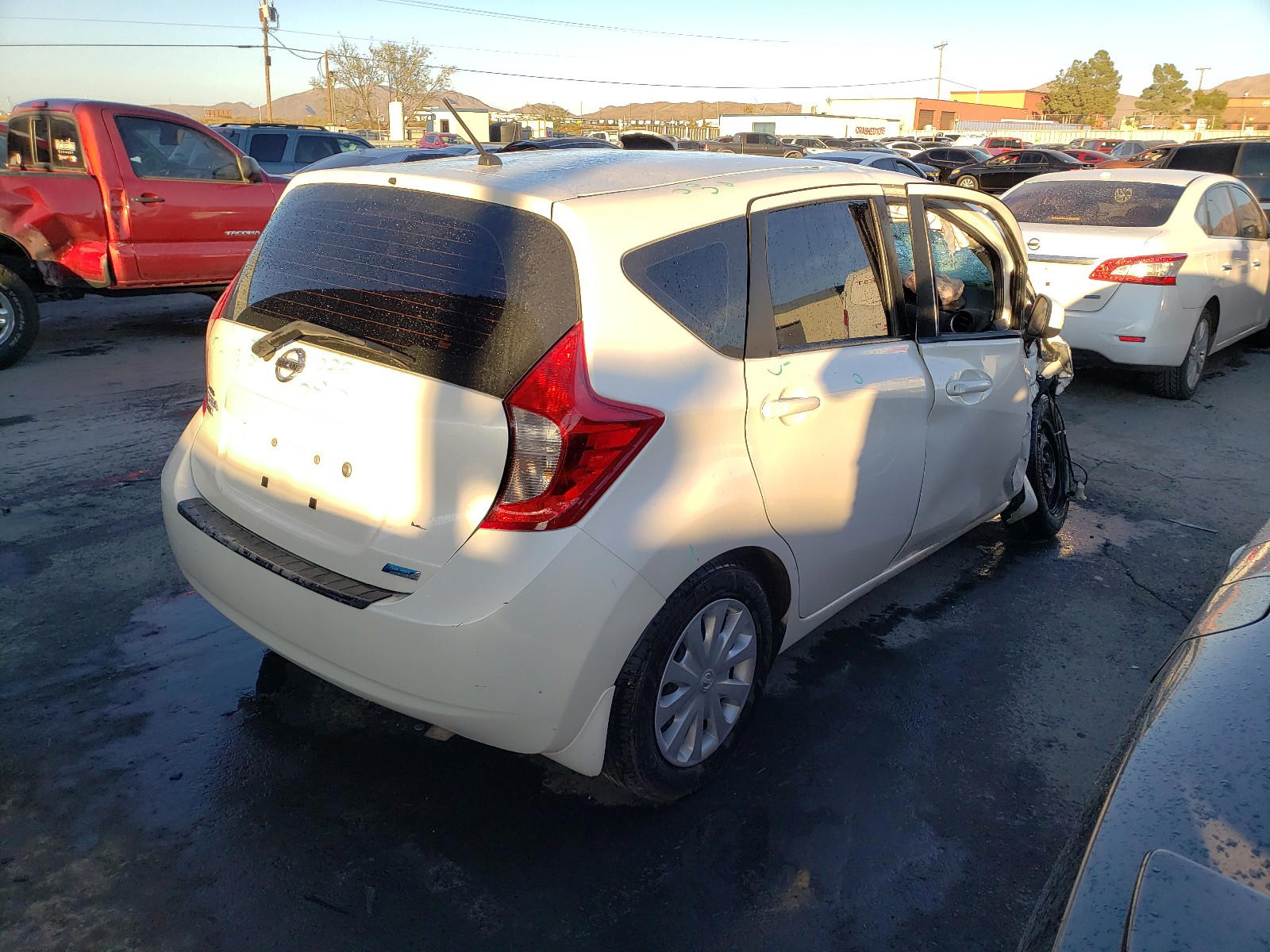 Photo 4 from auction – 2014 NISSAN VERSA NOTE with VIN 3N1CE2CP1EL429826