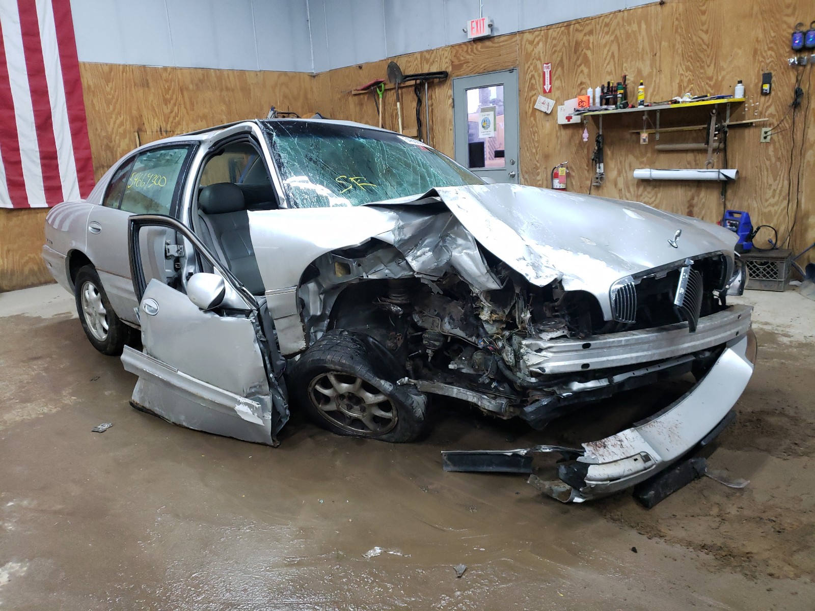 Photo 1 from auction – 2000 BUICK PARK AVENU with VIN 1G4CW54K6Y4290541