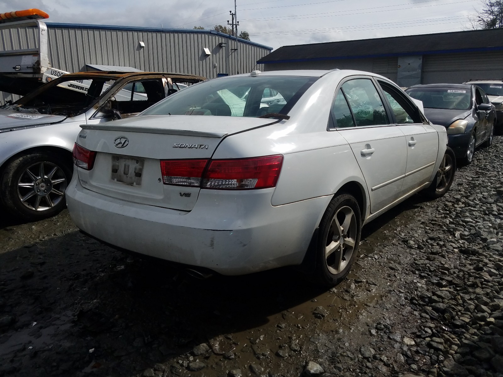 Photo 4 from auction – 2008 HYUNDAI SONATA SE with VIN 5NPEU46F38H345518