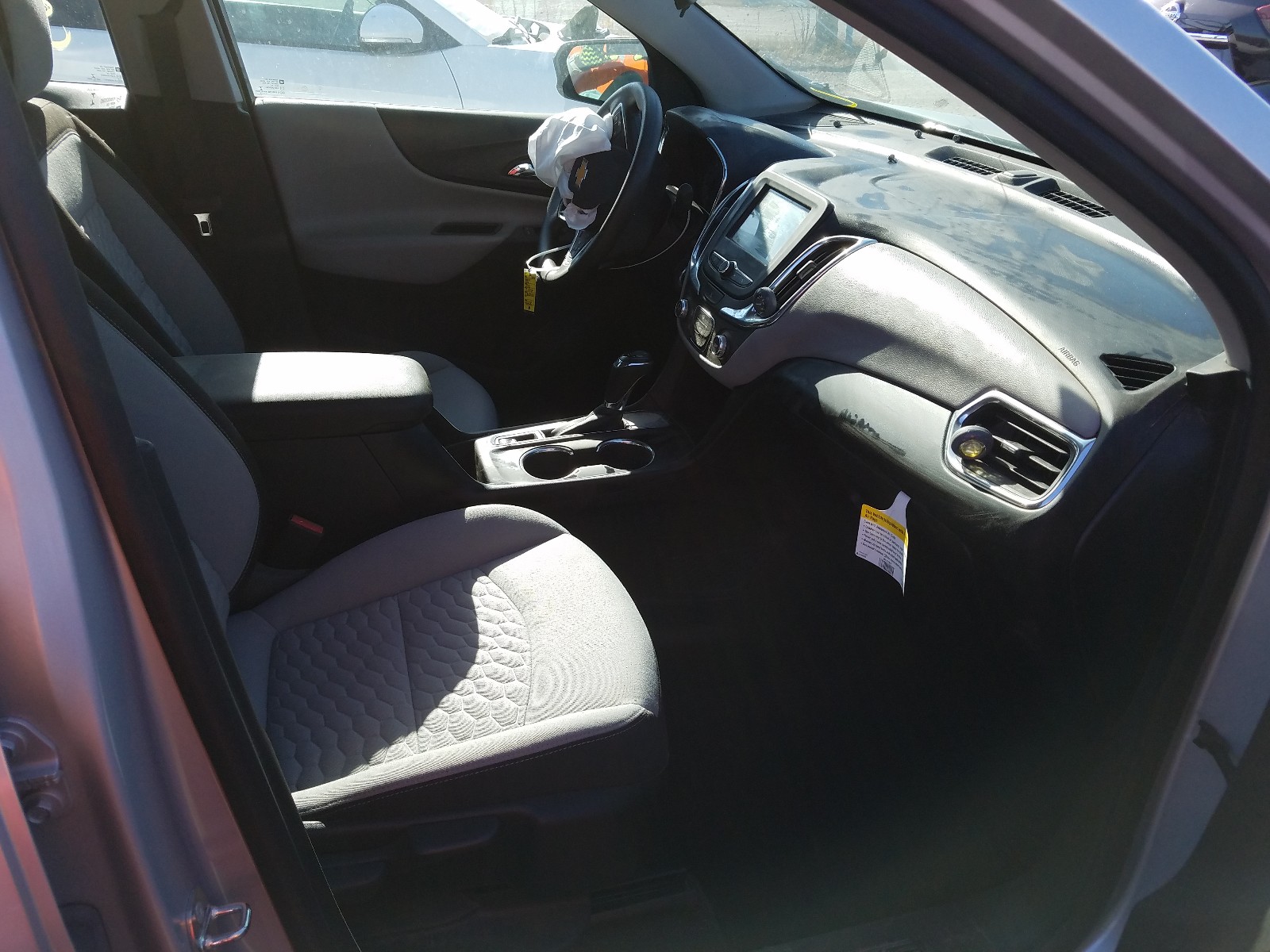 Photo 5 from auction – 2018 CHEVROLET EQUINOX LS with VIN 2GNAXHEV8J6331685