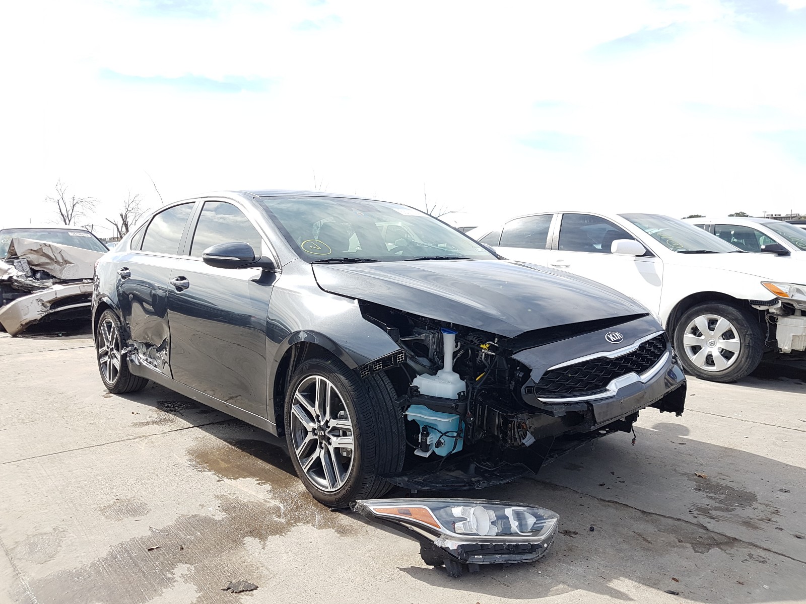 KIA FORTE EX 2019 with VIN 3KPF54AD5KE057129 - Photo from auction