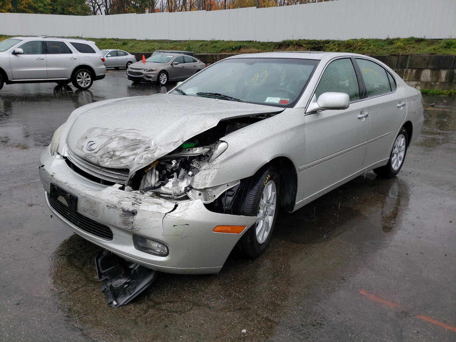 Photo 2 from auction – 2004 LEXUS ES 330 with VIN JTHBA30G240002714