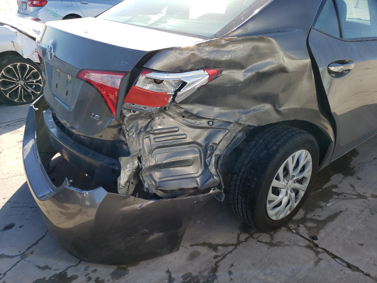 Photo 9 from auction – 2017 TOYOTA COROLLA L with VIN 5YFBURHE4HP714734