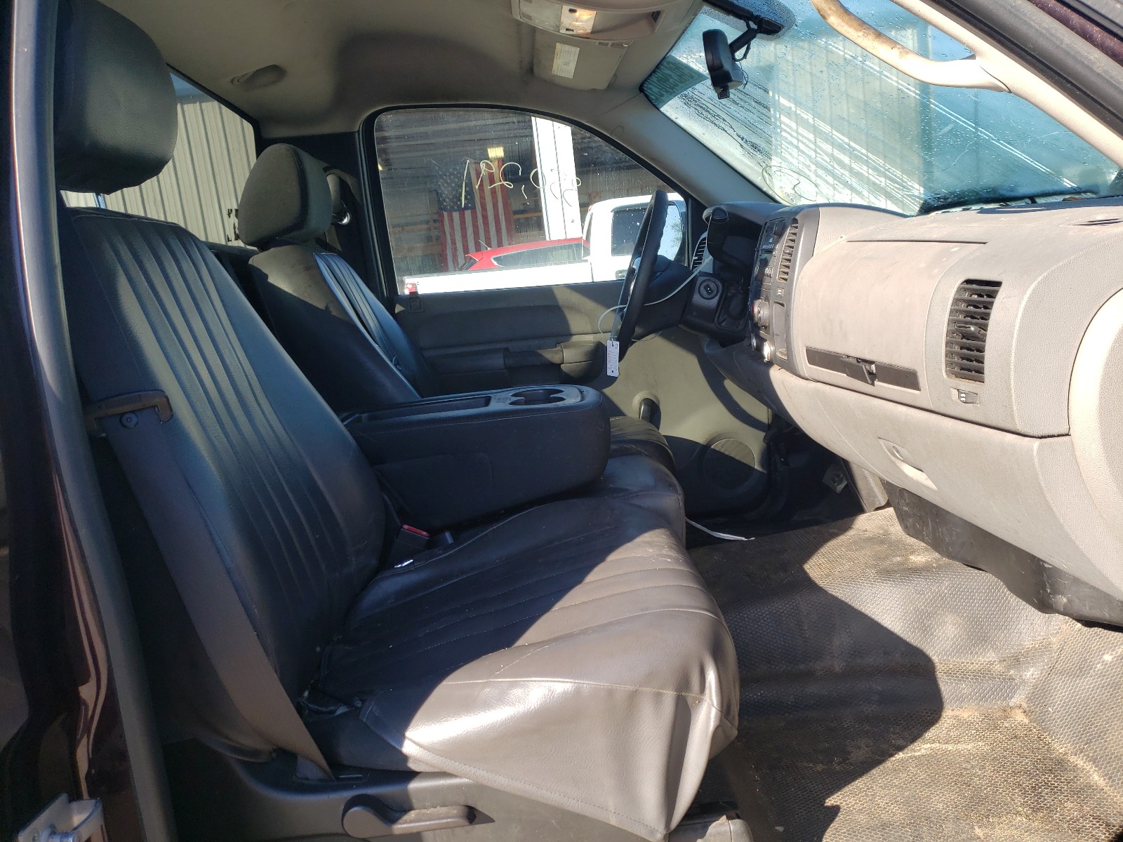 Photo 5 from auction – 2008 CHEVROLET SILVERADO with VIN 1GCEC14X38Z109392