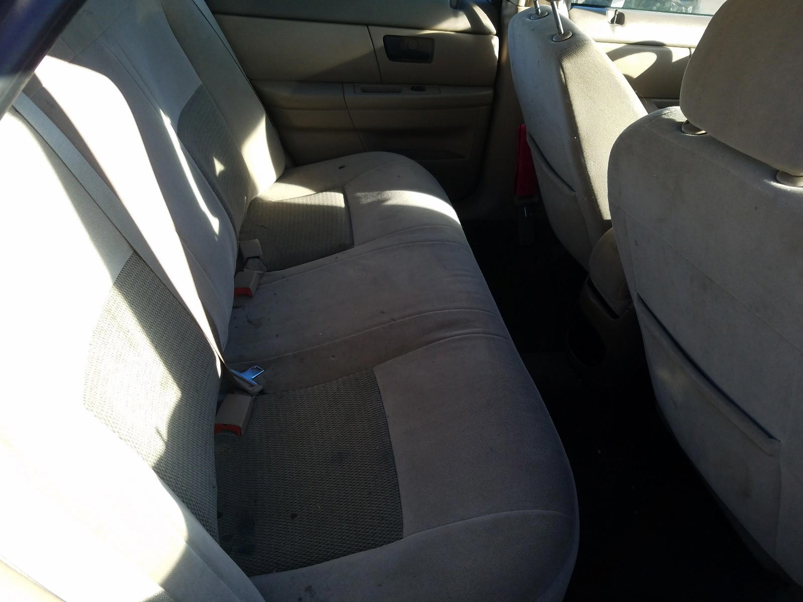 Photo 6 from auction – 2006 FORD TAURUS SE with VIN 1FAFP53U66A109010