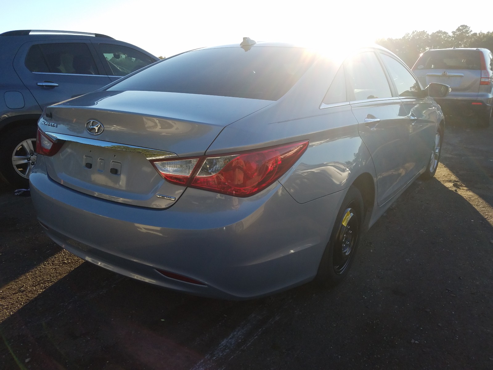Photo 4 from auction – 2013 HYUNDAI SONATA SE with VIN 5NPEC4AC2DH519105