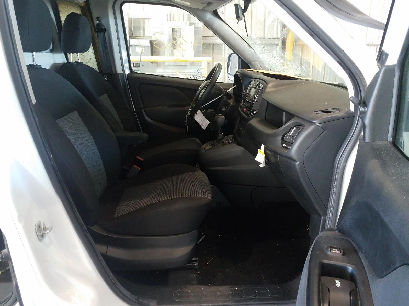 Photo 5 from auction – 2016 RAM PROMASTER with VIN ZFBERFAT3G6B70793