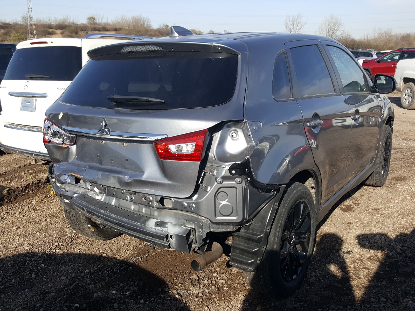 Photo 4 from auction – 2019 MITSUBISHI OUTLANDER with VIN JA4AP3AU2KU009422