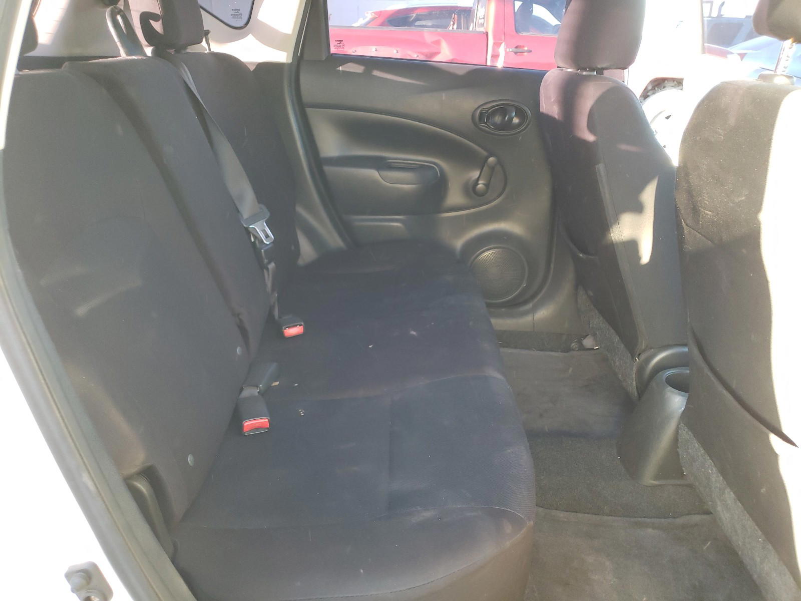 Photo 6 from auction – 2014 NISSAN VERSA NOTE with VIN 3N1CE2CP1EL429826