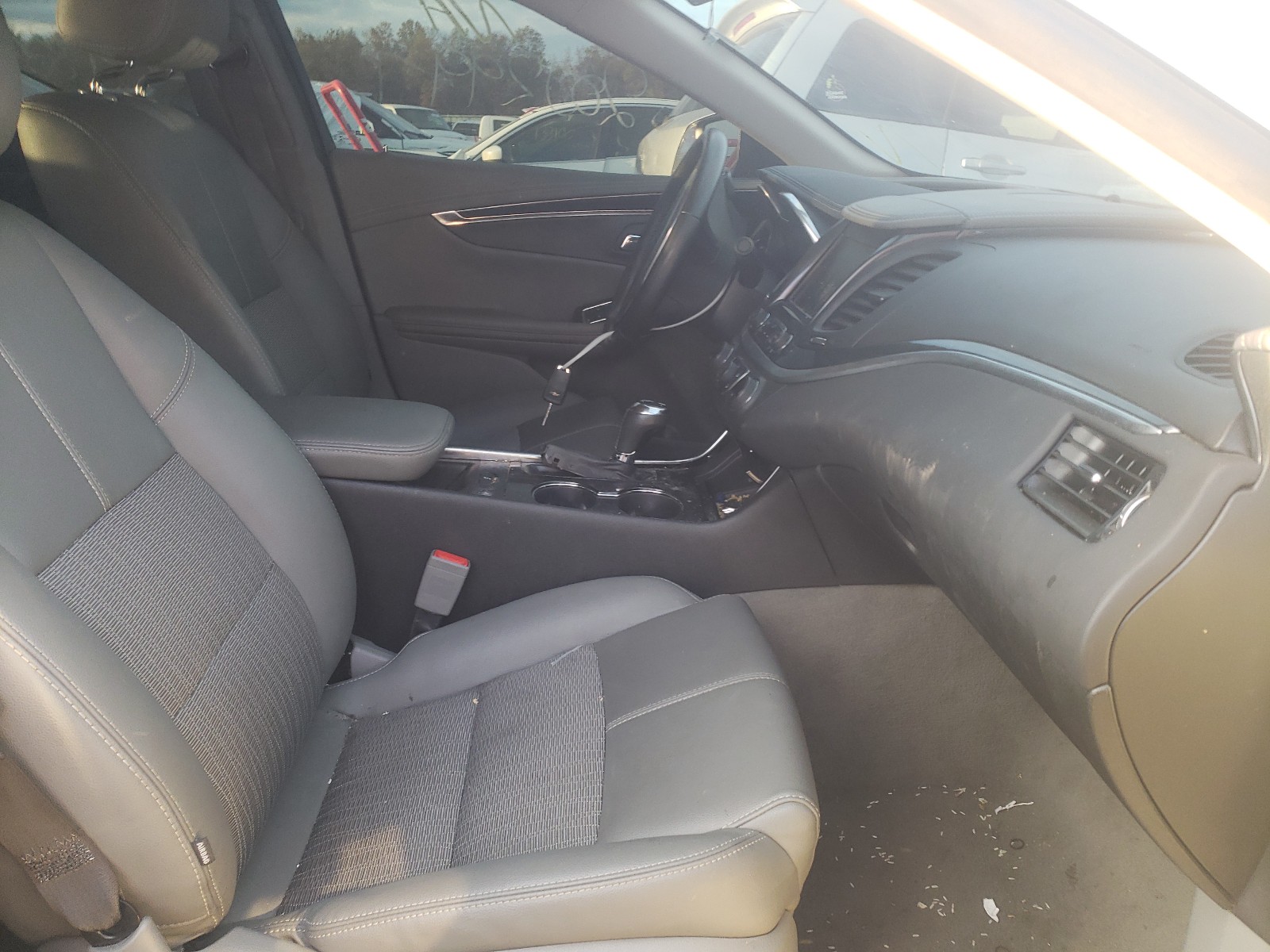 Photo 5 from auction – 2019 CHEVROLET IMPALA LT with VIN 1G11Z5SA8KU138628