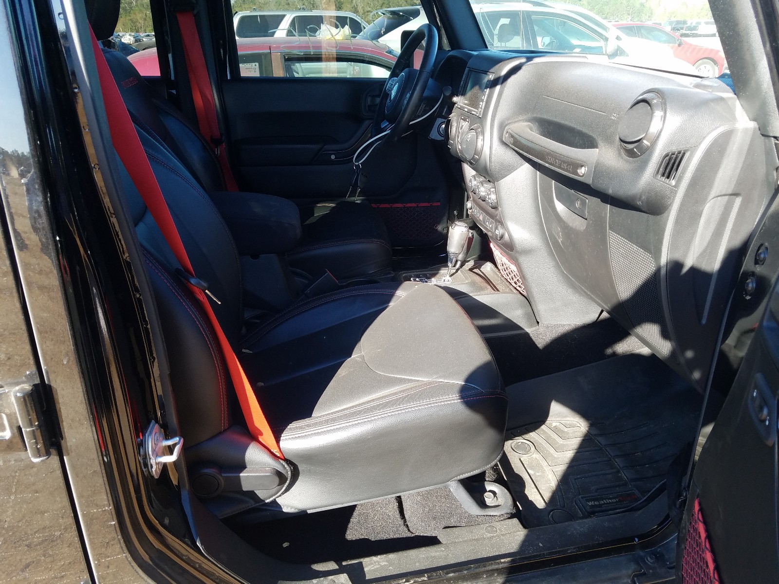 Photo 5 from auction – 2018 JEEP WRANGLER U with VIN 1C4BJWFG7JL805636