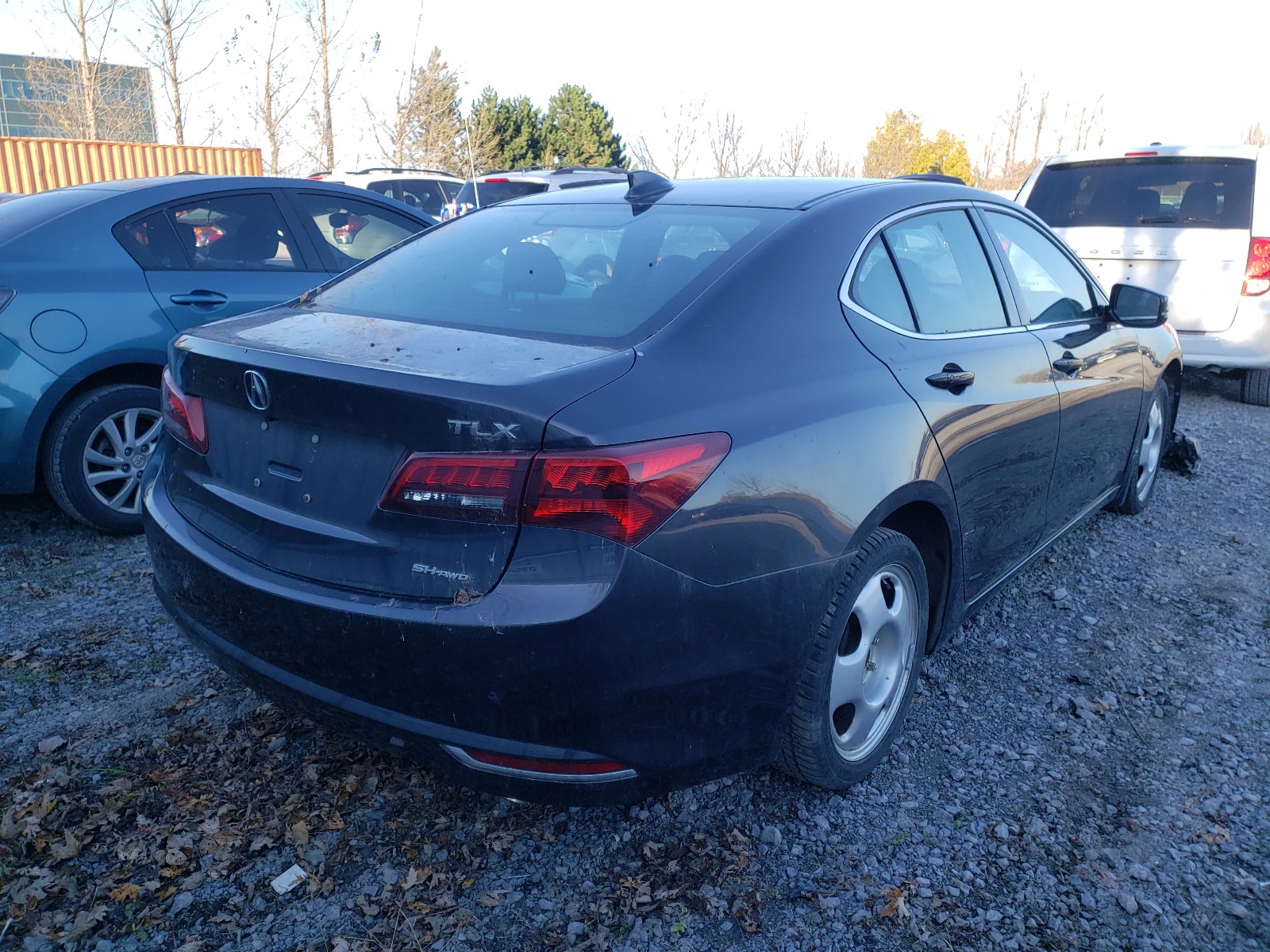 Photo 4 from auction – 2015 ACURA TLX TECH with VIN 19UUB3F56FA800094