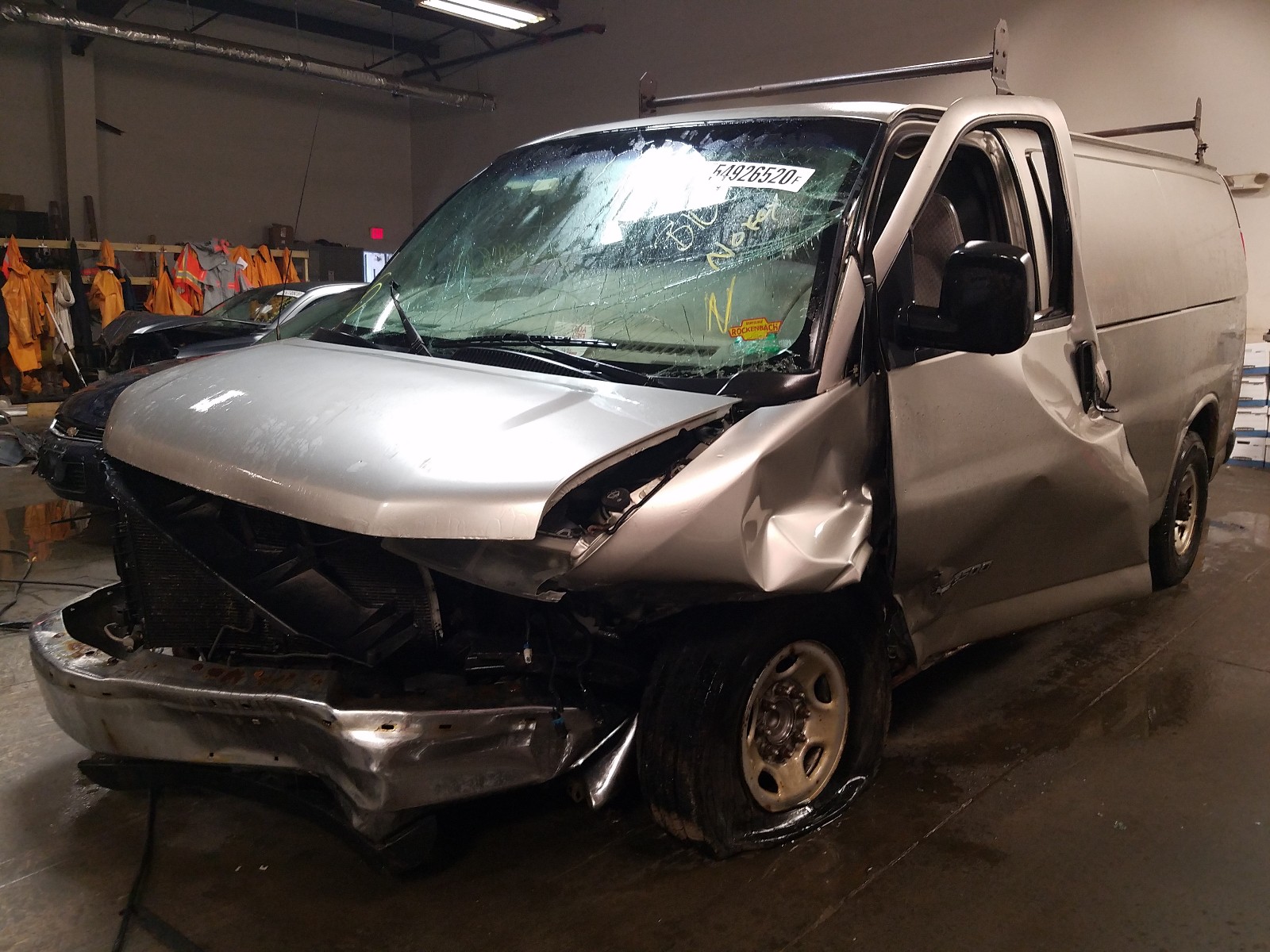 Photo 2 from auction – 2003 CHEVROLET EXPRESS G3 with VIN 1GCHG35UX31196054
