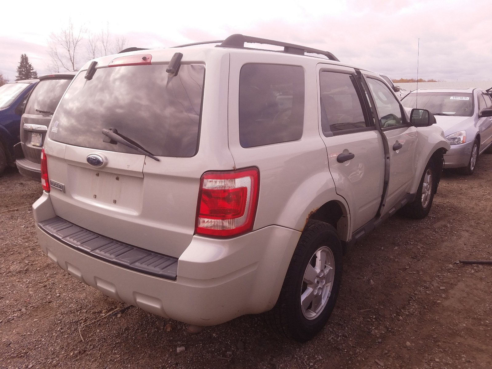 Photo 4 from auction – 2009 FORD ESCAPE XLT with VIN 1FMCU03G29KA64032