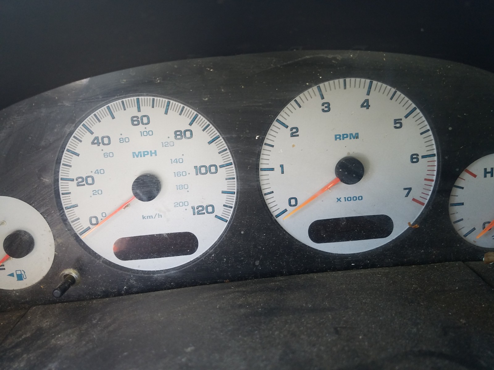 Photo 8 from auction – 2002 CHRYSLER TOWN & COU with VIN 2C4GP44312R756936