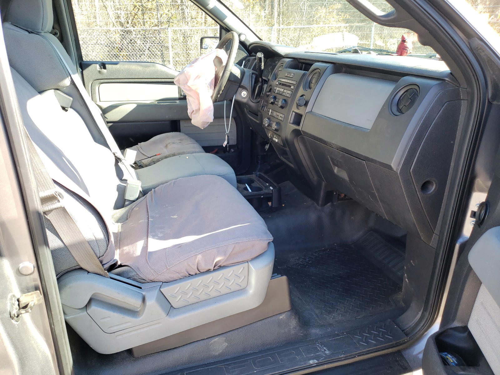 Photo 5 from auction – 2014 FORD F150 with VIN 1FTMF1CM1EKD43447
