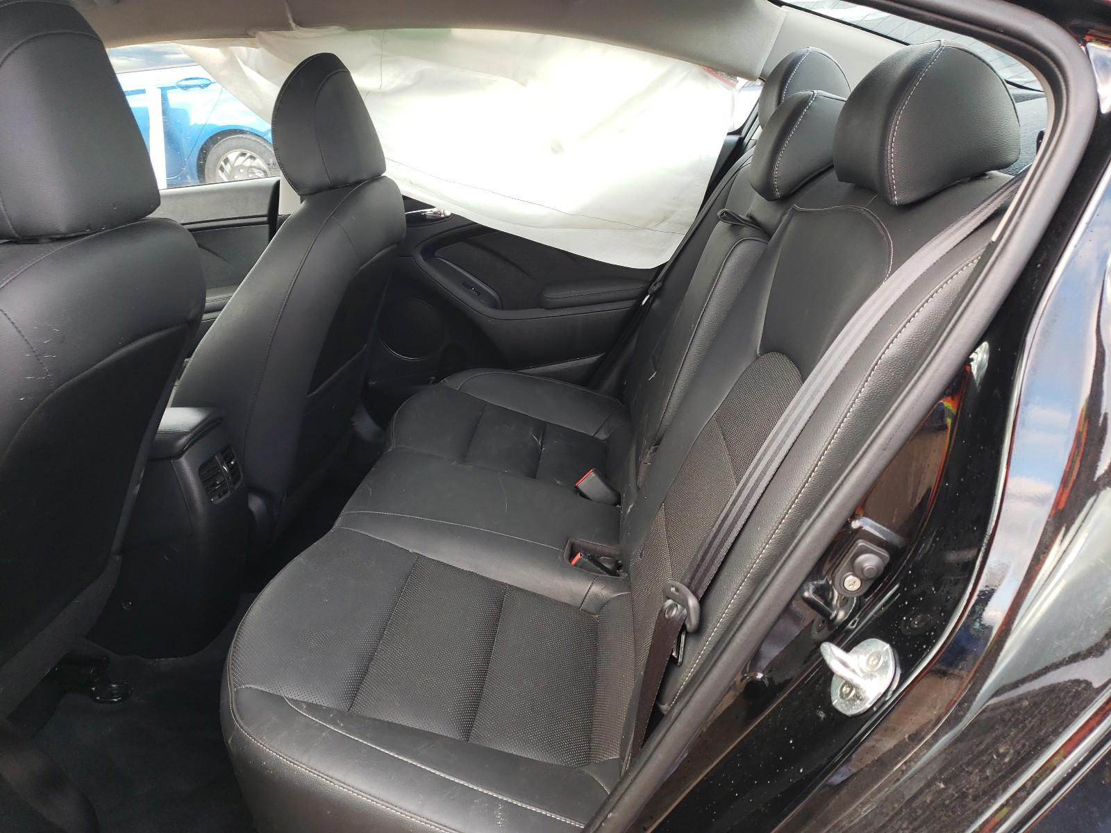 Photo 6 from auction – 2017 KIA FORTE EX with VIN 3KPFL4A81HE091862