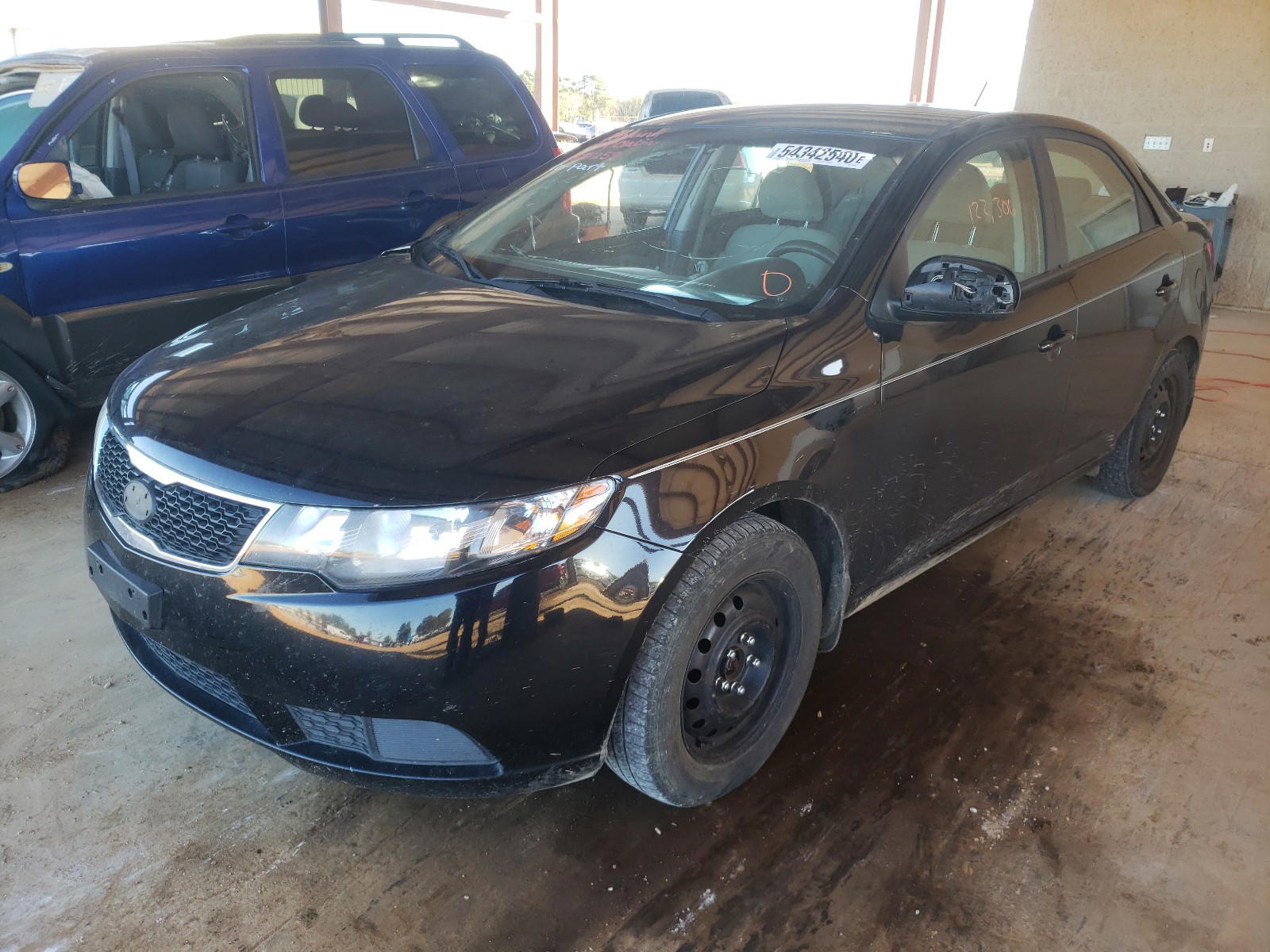 Photo 2 from auction – 2013 KIA FORTE LX with VIN KNAFT4A20D5663602