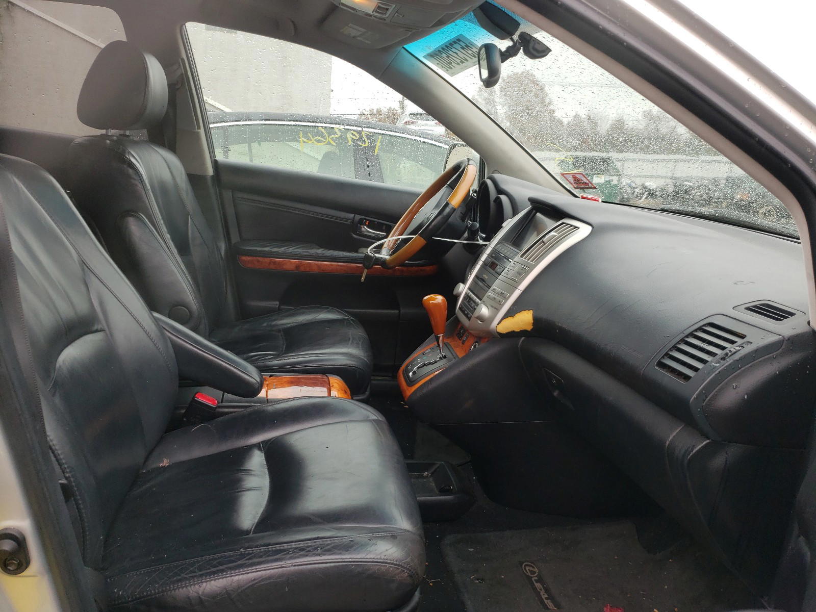 Photo 5 from auction – 2006 LEXUS RX 330 with VIN 2T2HA31UX6C090707