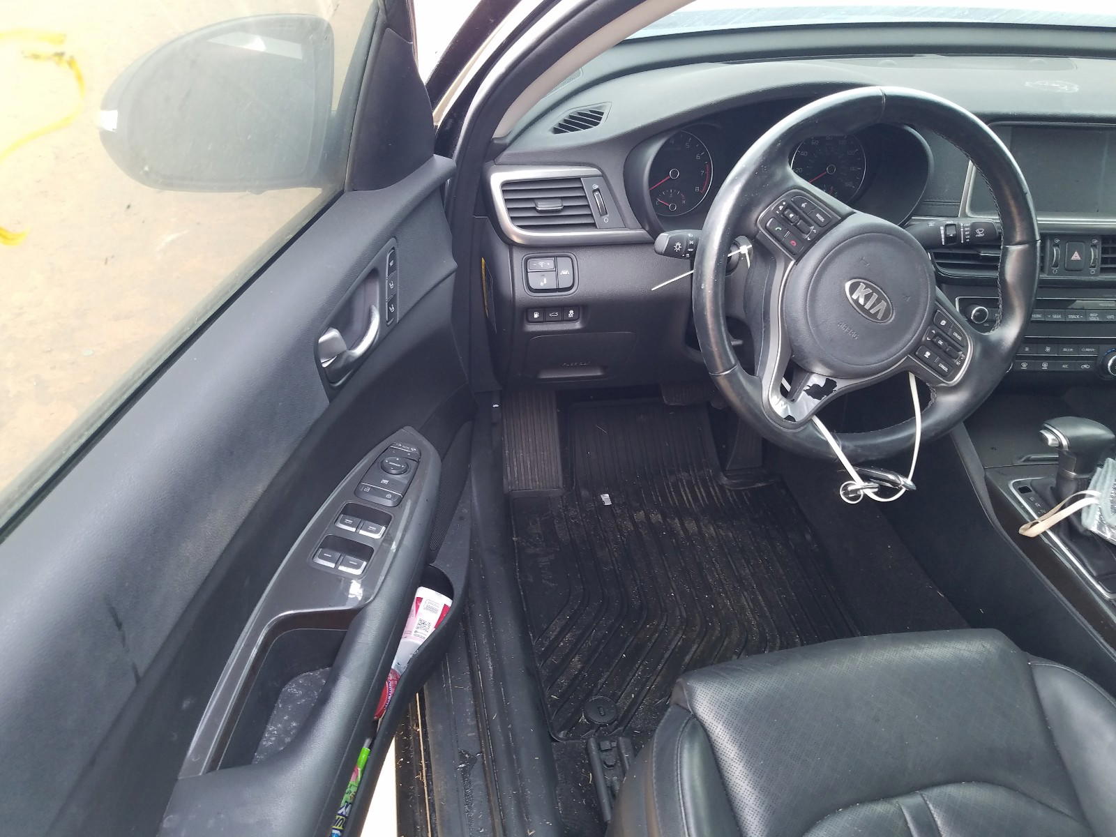 Photo 9 from auction – 2017 KIA OPTIMA EX with VIN 5XXGU4L33HG144068