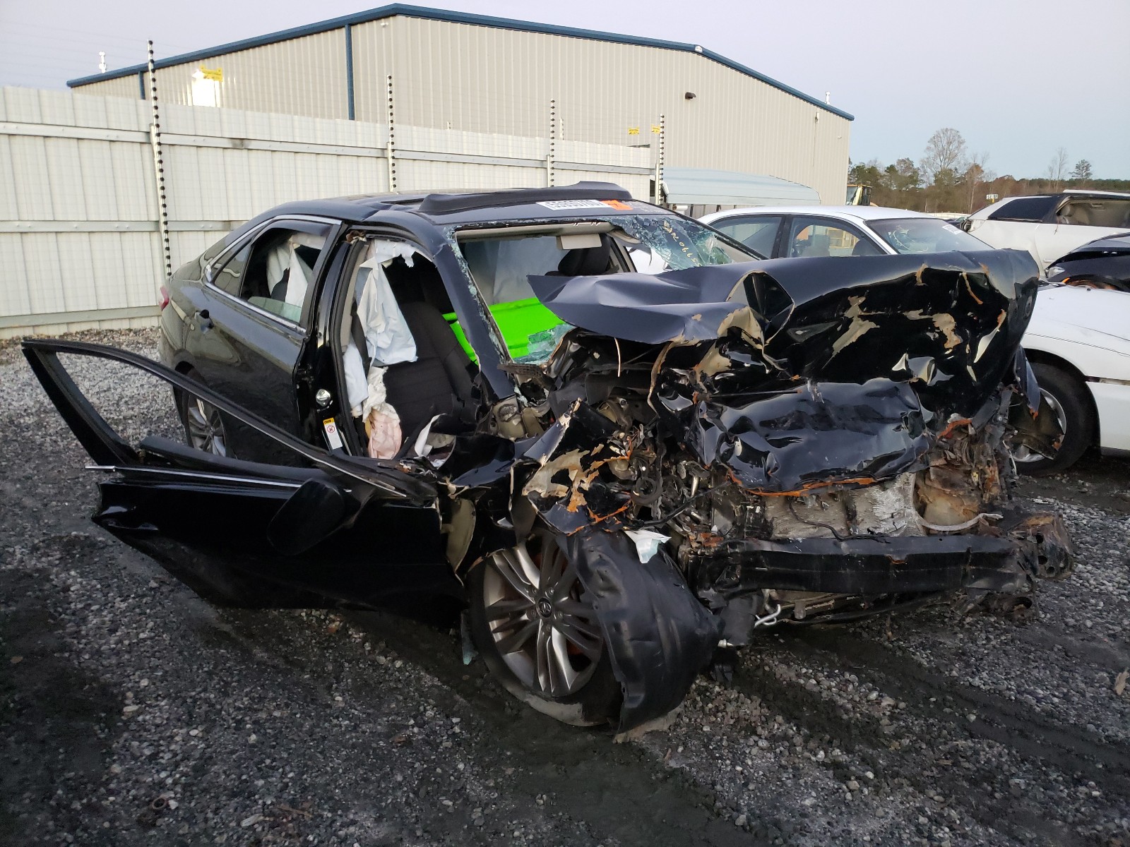 Photo 1 from auction – 2015 TOYOTA CAMRY LE with VIN 4T1BF1FK7FU055841