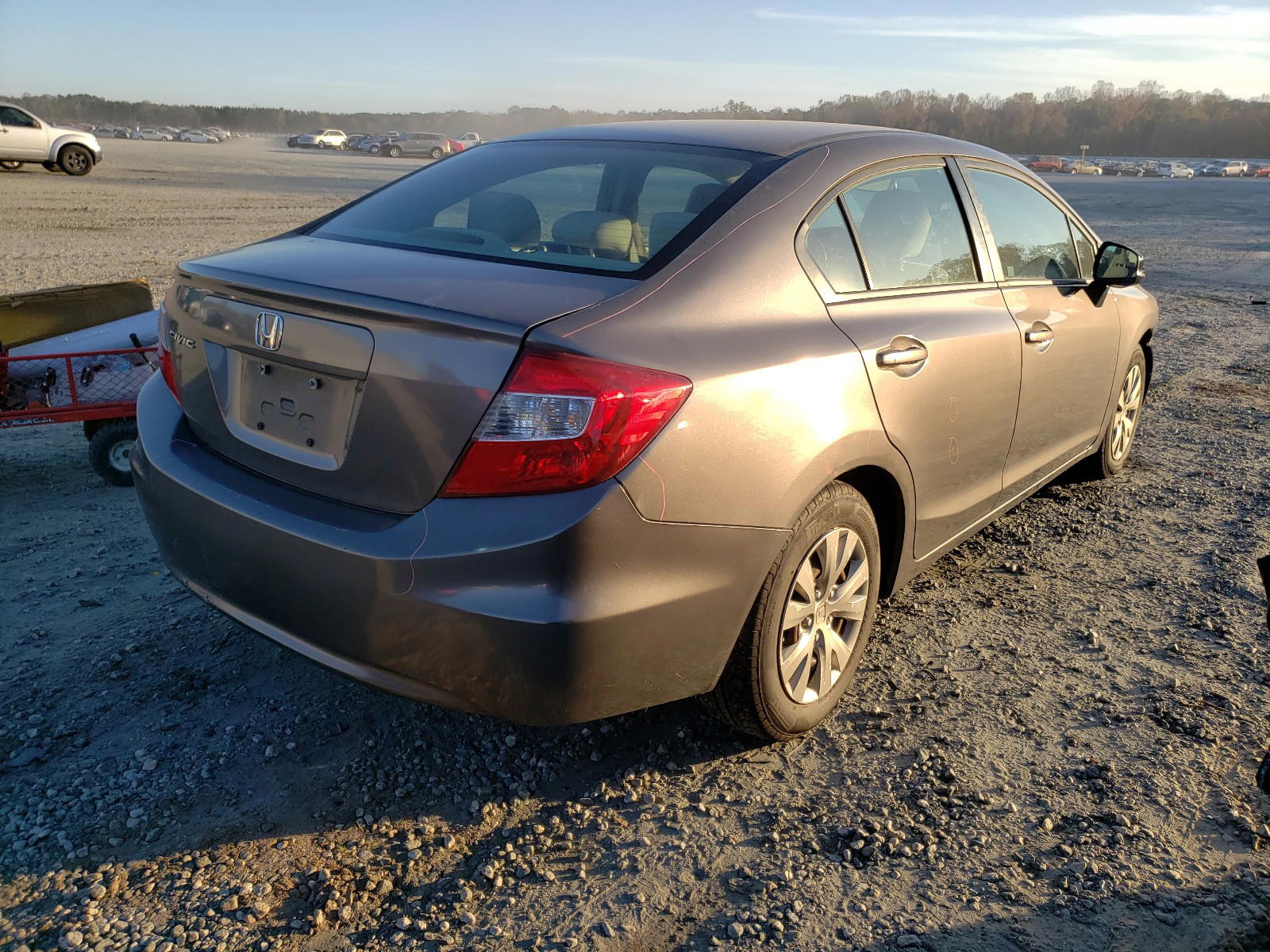 Photo 4 from auction – 2012 HONDA CIVIC LX with VIN 19XFB2F56CE327565