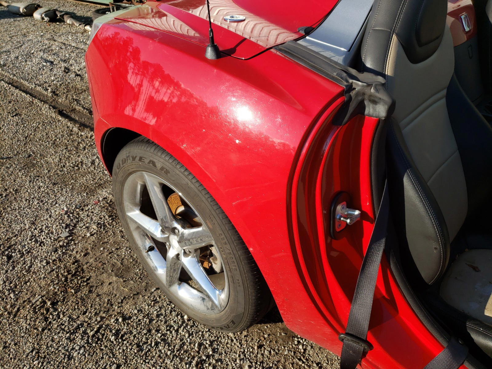 Photo 6 from auction – 2007 SATURN SKY with VIN 1G8MB33B27Y100052