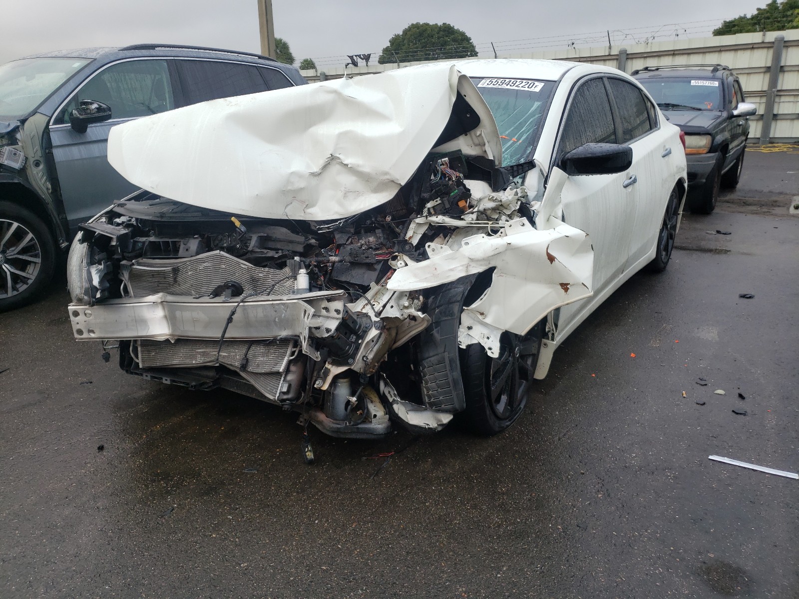 Photo 2 from auction – 2017 NISSAN ALTIMA 2.5 with VIN 1N4AL3AP1HC185748